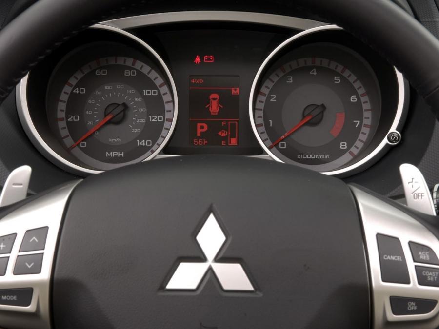  Mitsubishi Outlander Urban 2007 года  (фото 3 из 26)